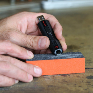 Bondic sanding