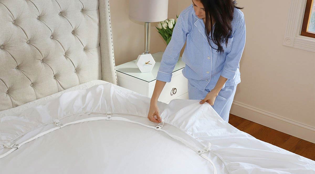 5 Easy Tips & Tricks To Keep Sheets On Your Bed