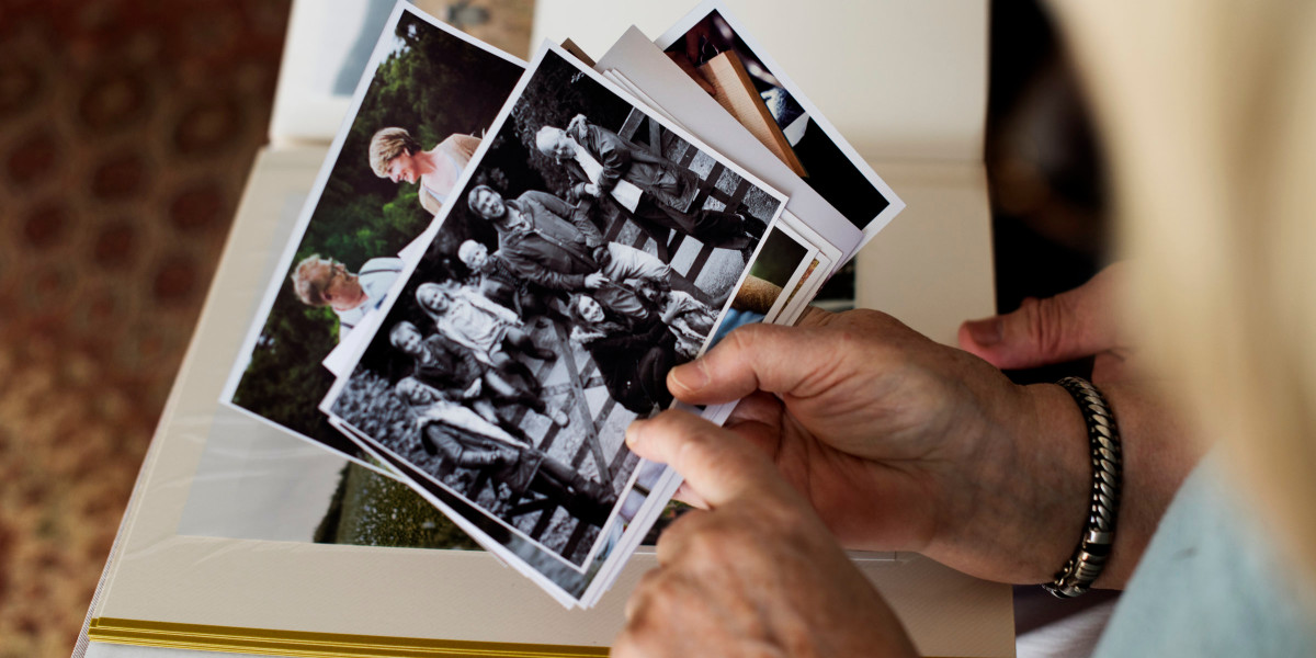 How to Organize Old Photos That You Have Lying Around Zoopy