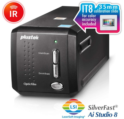 Pulstek OpticFilm 8200i Ai slide scanner