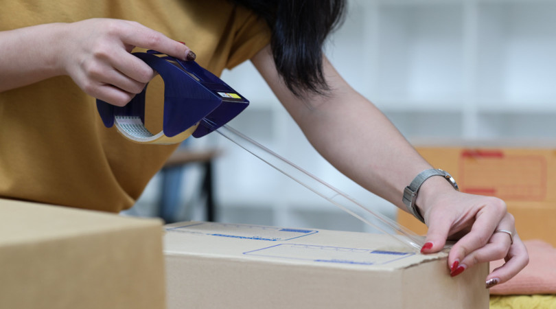 packing photos in crush-proof box