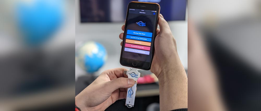 transfer-photos-using-photo-stick-omni-usb-drive