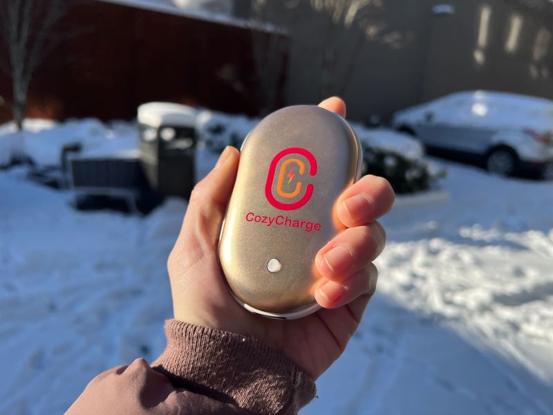 cozycharge nice fit in hand