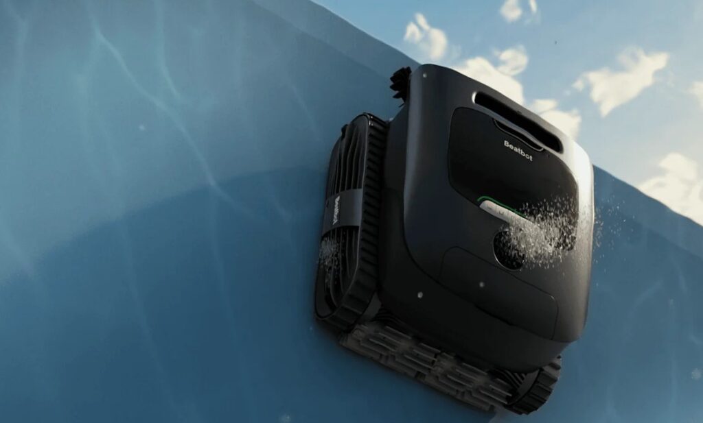 BeatBot AquaSense 2 Pro wall climbing