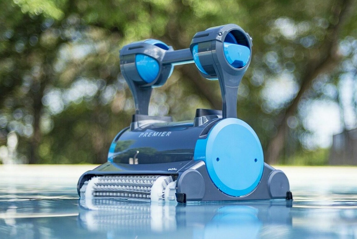 Dolphin_Premier_Pristine_Pool_Water